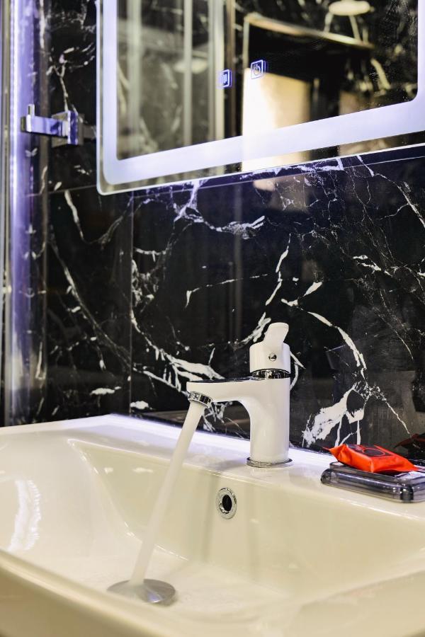 Appartement Iphigenia Luxury Flat à Saranda Extérieur photo